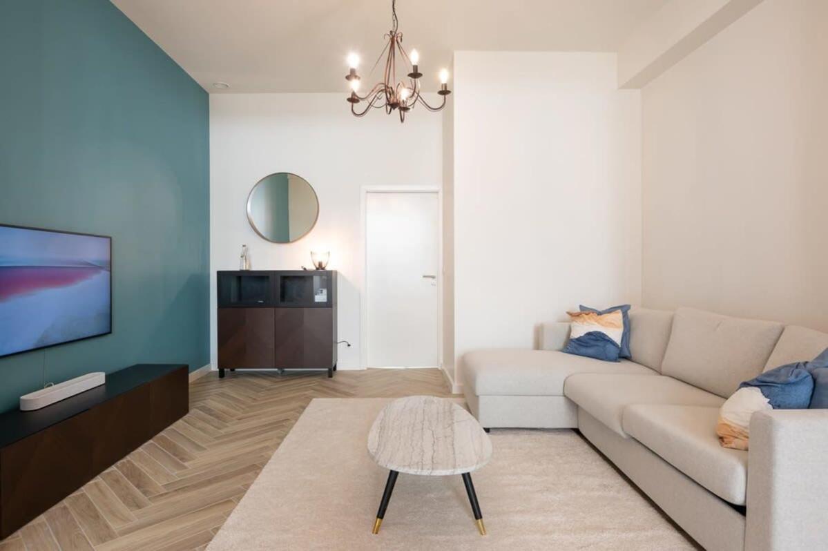 Beautiful Renovated Apartment In An Authentic Building Ostend Exterior photo