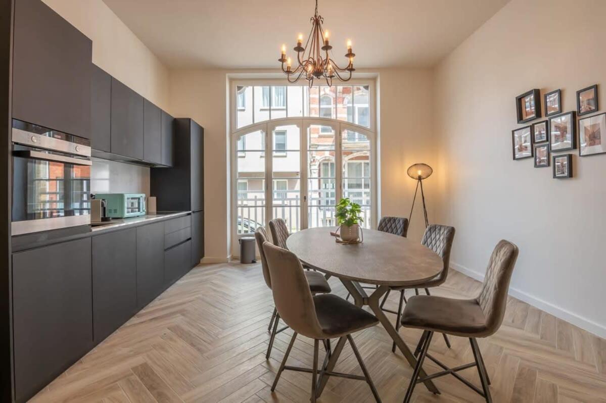 Beautiful Renovated Apartment In An Authentic Building Ostend Exterior photo